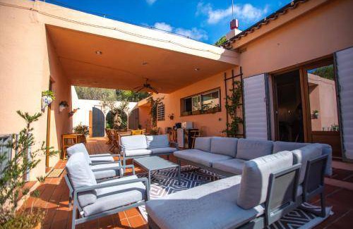 Mont-roig del Camp Bed & Breakfast | 250 m² Bed and breakfast ∙ 6 bedrooms ∙ 18 guests
