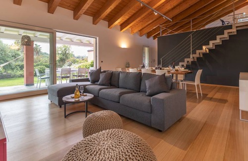 Acireale Villa | 250 m² Villa ∙ 4 bedrooms ∙ 8 guests