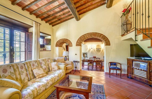 Monte San Savino House | 260 m² House ∙ 5 bedrooms ∙ 11 guests
