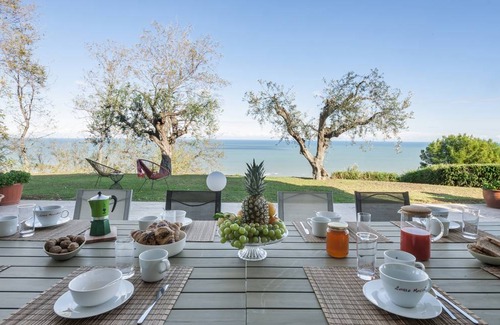Silvi Villa | 274 m² Villa ∙ 3 bedrooms ∙ 8 guests