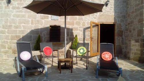 Freixenet House | 280 m² House ∙ 3 bedrooms ∙ 10 guests