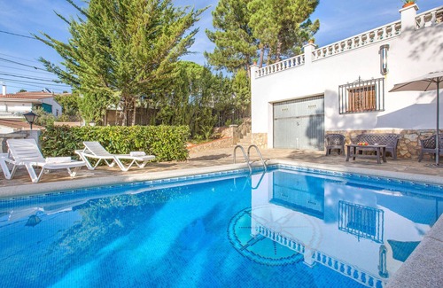 Vidreres Villa | 2CON01 - Cozy 4 bedroom house with garden and private pool located in a quiet area