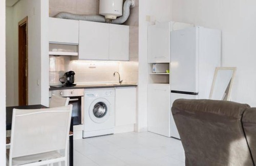 Doctor Barraquer-Grupo Renfe-Policlinico Apartment | 30 m² Apartment ∙ 1 bedroom ∙ 3 guests