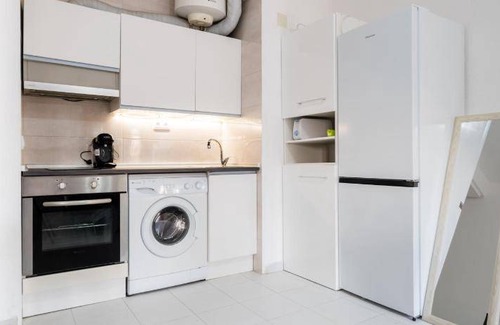 Doctor Barraquer-Grupo Renfe-Policlinico Apartment | 30 m² Apartment ∙ 1 bedroom ∙ 3 guests