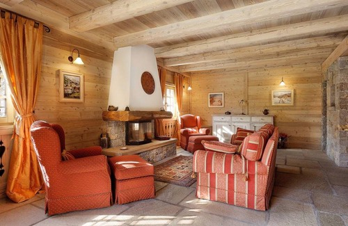 Grosotto Ski Chalet | 300 m² Chalet ∙ 3 bedrooms ∙ 7 guests