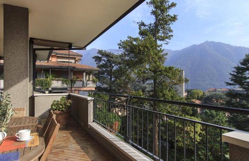 Cernobbio House | 300 m² House ∙ 5 bedrooms ∙ 8 guests