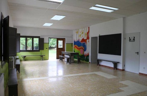Llesp House | 300 m² House ∙ 5 bedrooms ∙ 50 guests