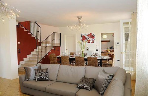 Pozzolengo House | 300 m² House ∙ 6 bedrooms ∙ 12 guests
