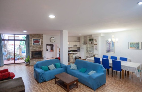 Cazorla House | 300 m² House ∙ 6 bedrooms ∙ 16 guests