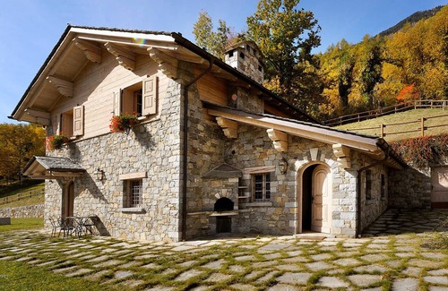 Grosotto Villa | 300 m² Villa ∙ 3 bedrooms ∙ 7 guests