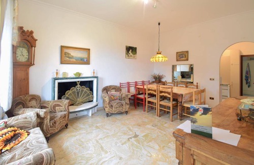 Vallerotonda House | 330 m² House ∙ 5 bedrooms ∙ 11 guests