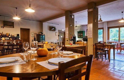Albese con Cassano House | 35 m² Farmhouse ∙ 3 guests