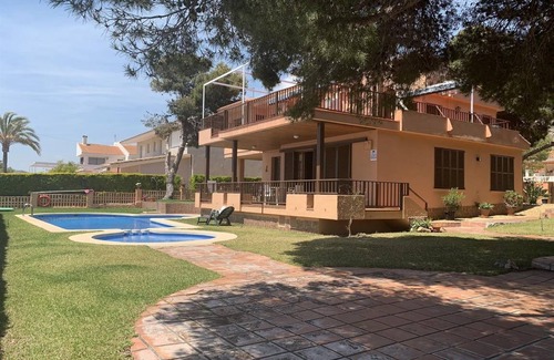 Calabardina Villa | 350 m² Villa ∙ 6 bedrooms ∙ 10 guests