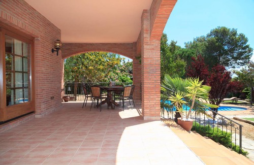 Botarell Villa | 360 m² Villa ∙ 4 bedrooms ∙ 10 guests
