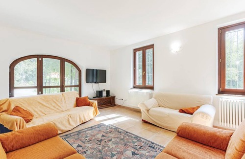 Incisa Scapaccino House | 400 m² House ∙ 5 bedrooms ∙ 12 guests