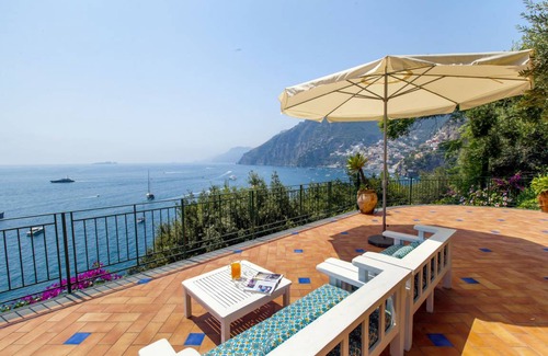Arienzo Villa | 400 m² Villa ∙ 6 bedrooms ∙ 12 guests