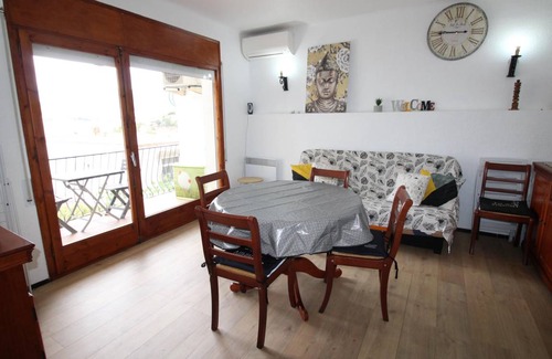 Llanca Apartment | 42 m² Apartment ∙ 2 bedrooms ∙ 5 guests