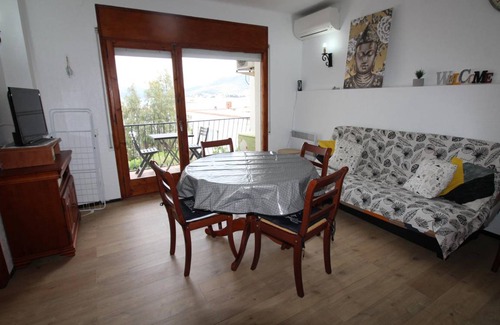 Llanca Apartment | 42 m² Apartment ∙ 2 bedrooms ∙ 5 guests