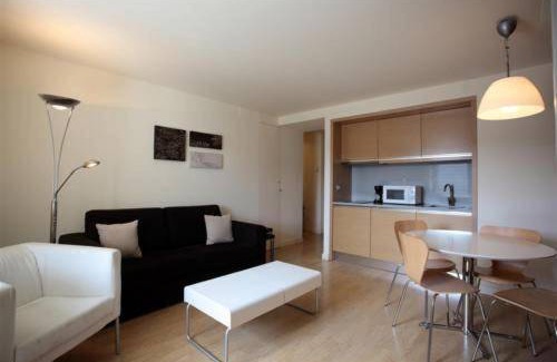 Roncesvalles Apartment | 44 m² Apartment ∙ 2 bedrooms ∙ 5 guests