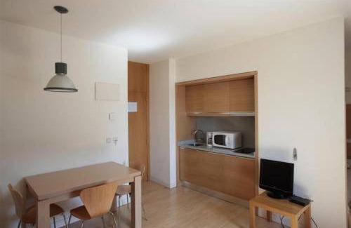 Roncesvalles Apartment | 44 m² Apartment ∙ 2 bedrooms ∙ 5 guests