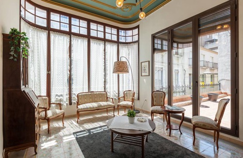 Vilafranca del Penedes House | 450 m² House ∙ 5 bedrooms ∙ 11 guests
