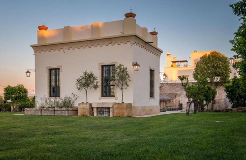 Noha Hotel | 450 m² Hotel ∙ 8 bedrooms ∙ 16 guests