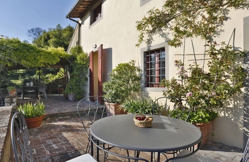 Rignano sull'Arno Villa | 450 m² Villa ∙ 6 bedrooms ∙ 12 guests