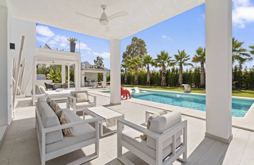 Benahavis Villa | 499 m² Villa ∙ 5 bedrooms ∙ 10 guests