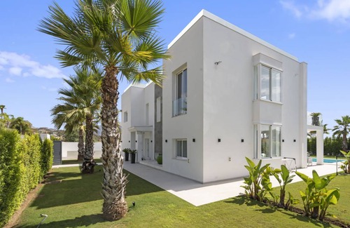Benahavis Villa | 499 m² Villa ∙ 5 bedrooms ∙ 10 guests