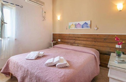 Ladispoli House | 50 m² Farmhouse ∙ 9 guests