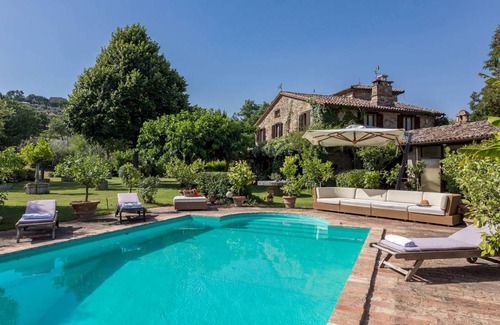 Monte Castello di Vibio Villa | 500 m² Villa ∙ 4 bedrooms ∙ 8 guests