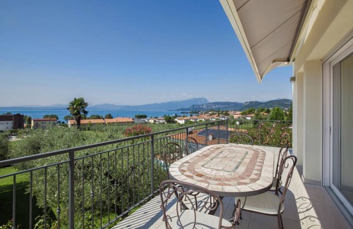 Cisano Villa | 500 m² Villa ∙ 4 bedrooms ∙ 8 guests