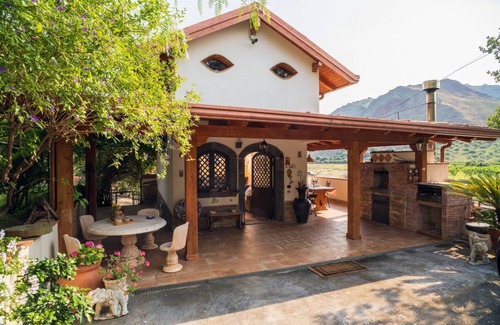 Bronte House | 60 m² House ∙ 2 bedrooms ∙ 6 guests