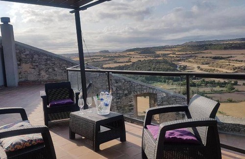Fonolleres House | 600 m² House ∙ 6 bedrooms ∙ 12 guests