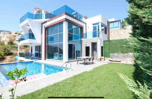 Alanya Villa | 600 m² Villa ∙ 6 bedrooms ∙ 6 guests