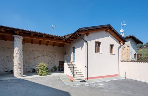 Verzuolo Other | 70 m² Accommodation ∙ 1 bedroom ∙ 4 guests