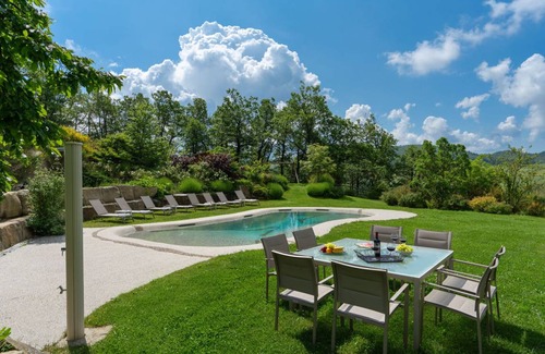 Firenzuola Villa | 700 m² Villa ∙ 8 bedrooms ∙ 18 guests