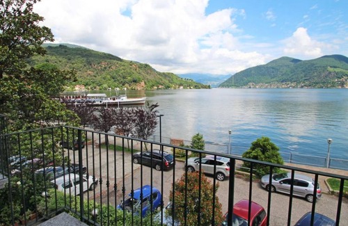 Porto Ceresio Apartment | 80 m² Apartment ∙ 2 bedrooms ∙ 3 guests