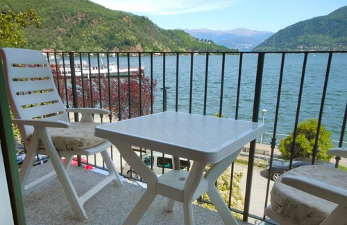 Porto Ceresio Apartment | 80 m² Apartment ∙ 2 bedrooms ∙ 3 guests