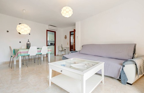 Cunit Apartment | 80 m² Apartment ∙ 3 bedrooms ∙ 6 guests