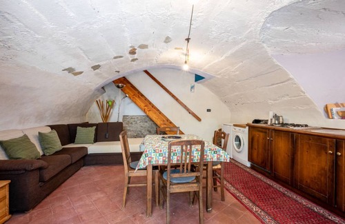 Roccabruna House | 85 m² House ∙ 1 bedroom ∙ 4 guests