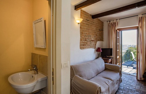 Mombaruzzo Apartment | 92 m² Apartment ∙ 2 bedrooms ∙ 4 guests