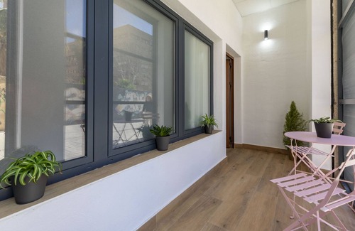 Safranar Apartment | A (VA072) TH Patraix Suite con Terracita