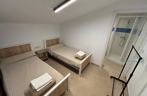 Monforte de Moyuela Hostel | Albergue El Muro