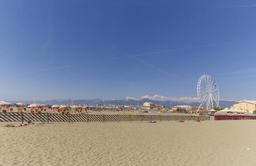 Viareggio Apartment | Amazing apartment in Viareggio -LU- with 2 Bedrooms and WiFi