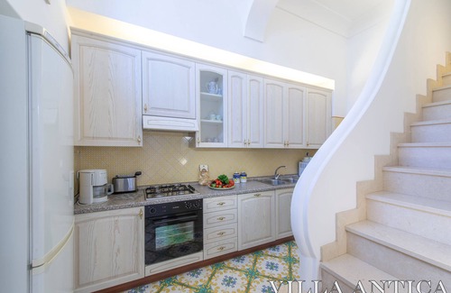 Praiano Villa | Ancient villa with fantastic sea view and swimming pool just a few minutes from Positano
