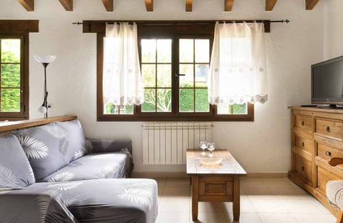 La Portilla Apartment | Apartamento Rural con Piscina Cerca de Llanes - Pdra002r