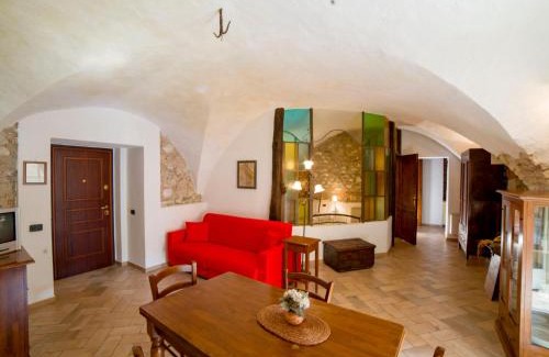 Toscolano Maderno Apartment | Apartment Borgo Alba Chiara-1 by Interhome
