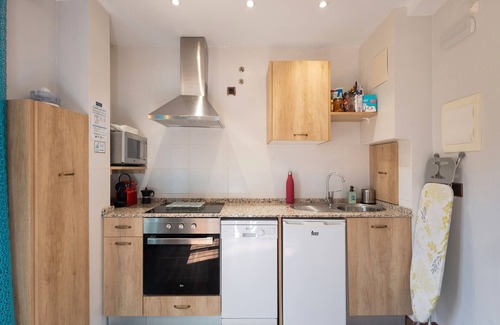 Daroca Apartment | Apartment 'Halima' with Balcony, Wi-Fi and Air Conditioning