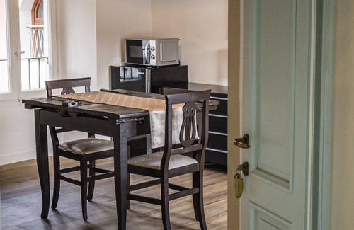 Crabbia Apartment | Apartment in 18th century villa with terrace and wonderful views over Lake Orta